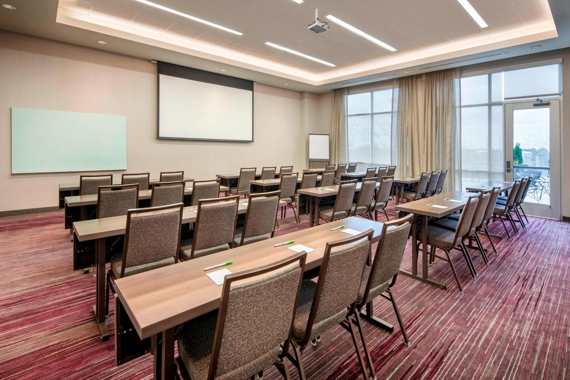 Courtyard By Marriott Atlanta Vinings/Galleria Smyrna Exterior foto